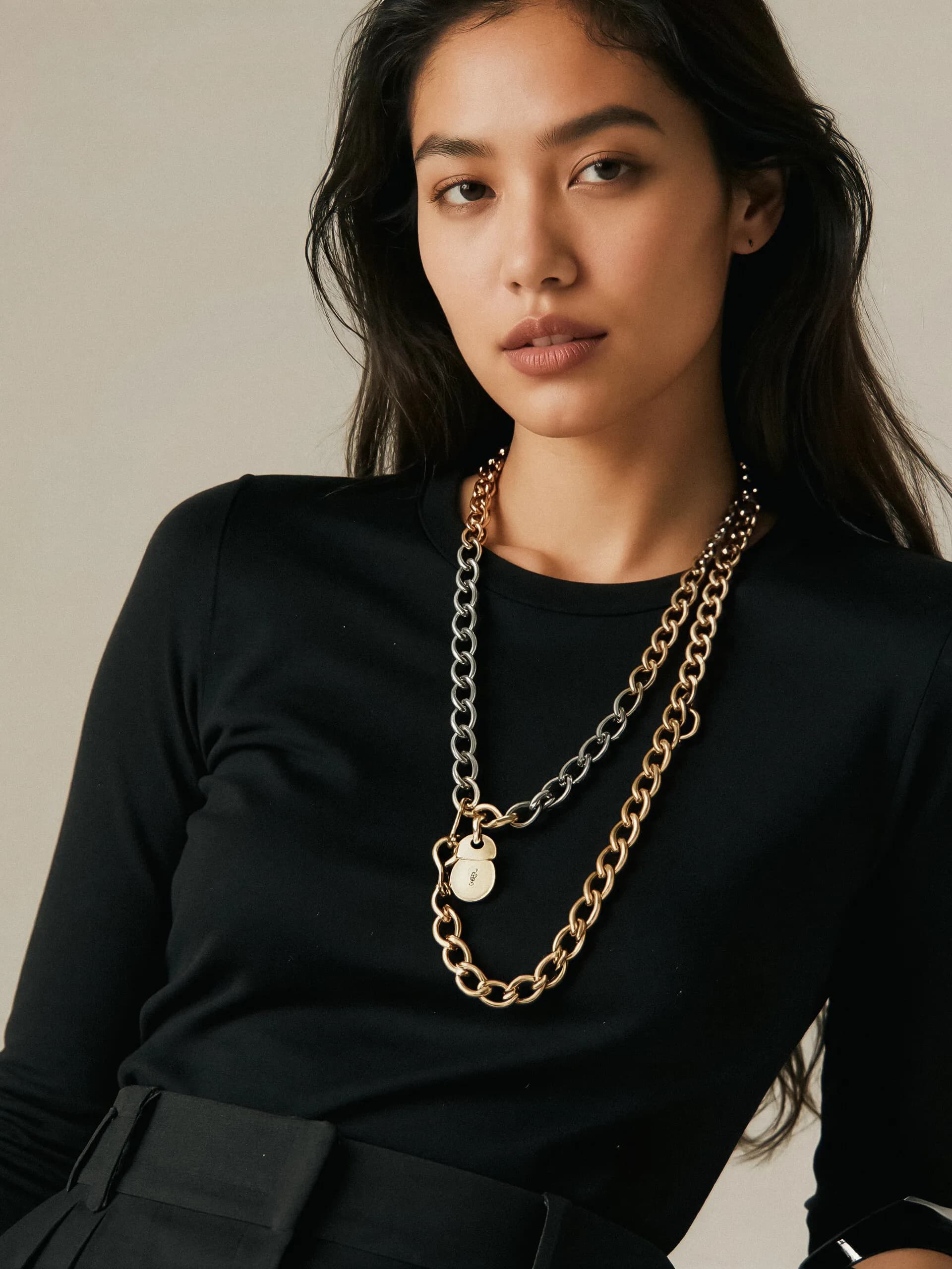 Pearl drop chain necklace - close up